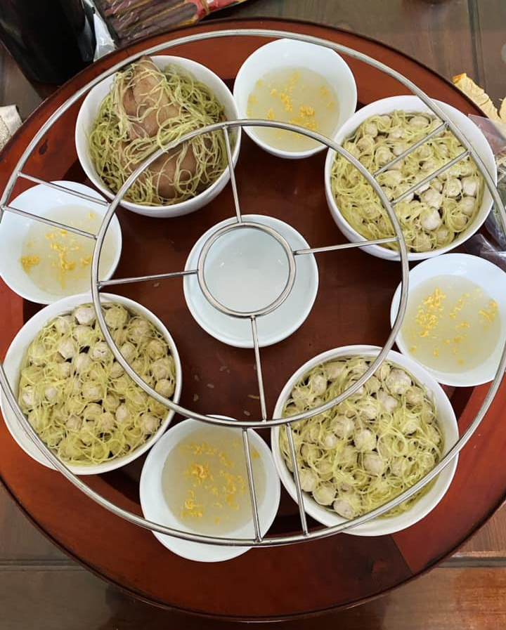 Cỗ khao l&atilde;o l&agrave;ng Diệc: Trải nghiệm c&aacute; ch&eacute;p nằm v&otilde;ng độc đ&aacute;o tại Hưng Y&ecirc;n - Ảnh 10.