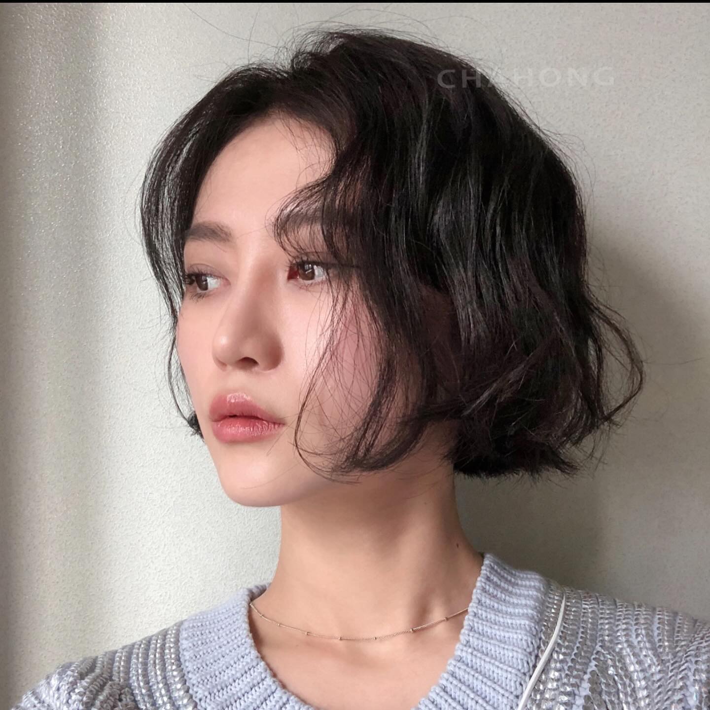 4 Kiểu t&oacute;c ngắn cho gương mặt tr&ograve;n đ&oacute;n Tết 2026 Cực kỳ sang chảnh v&agrave; trẻ trung - Ảnh 7.