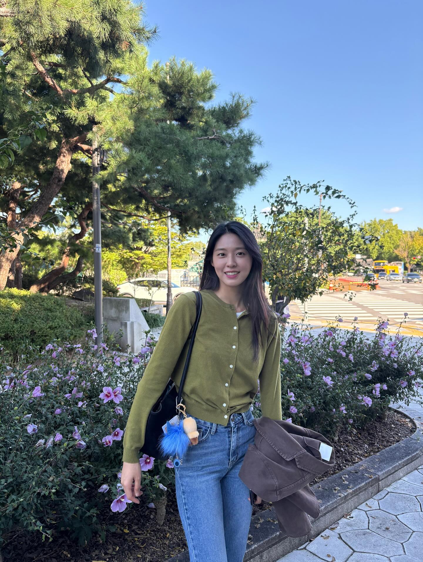 Mỹ nữ Seolhyun v&agrave; phong c&aacute;ch thời trang đẹp như thi&ecirc;n thần trong Slowly And Intensely - Ảnh 19.