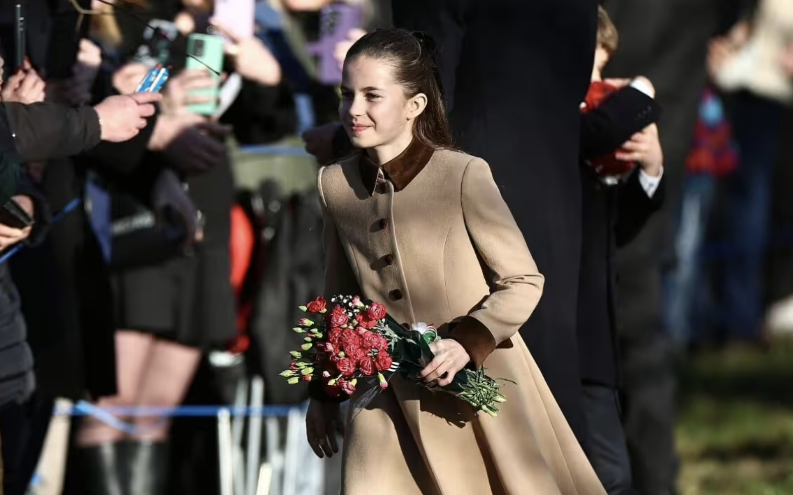 C&aacute;ch dạy con độc lập của William - Kate: C&ocirc;ng ch&uacute;a Charlotte tỏa s&aacute;ng như chị đại - Ảnh 1.