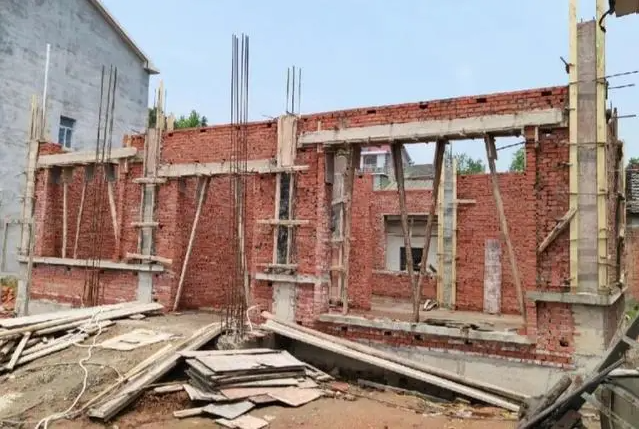 Bỏ 1,3 tỷ về qu&ecirc; x&acirc;y nh&agrave;, ở chưa tr&ograve;n một tuần người đ&agrave;n &ocirc;ng lặng lẽ kh&oacute;a cửa rời đi v&igrave; c&acirc;u n&oacute;i n&agrave;y- Ảnh 1.