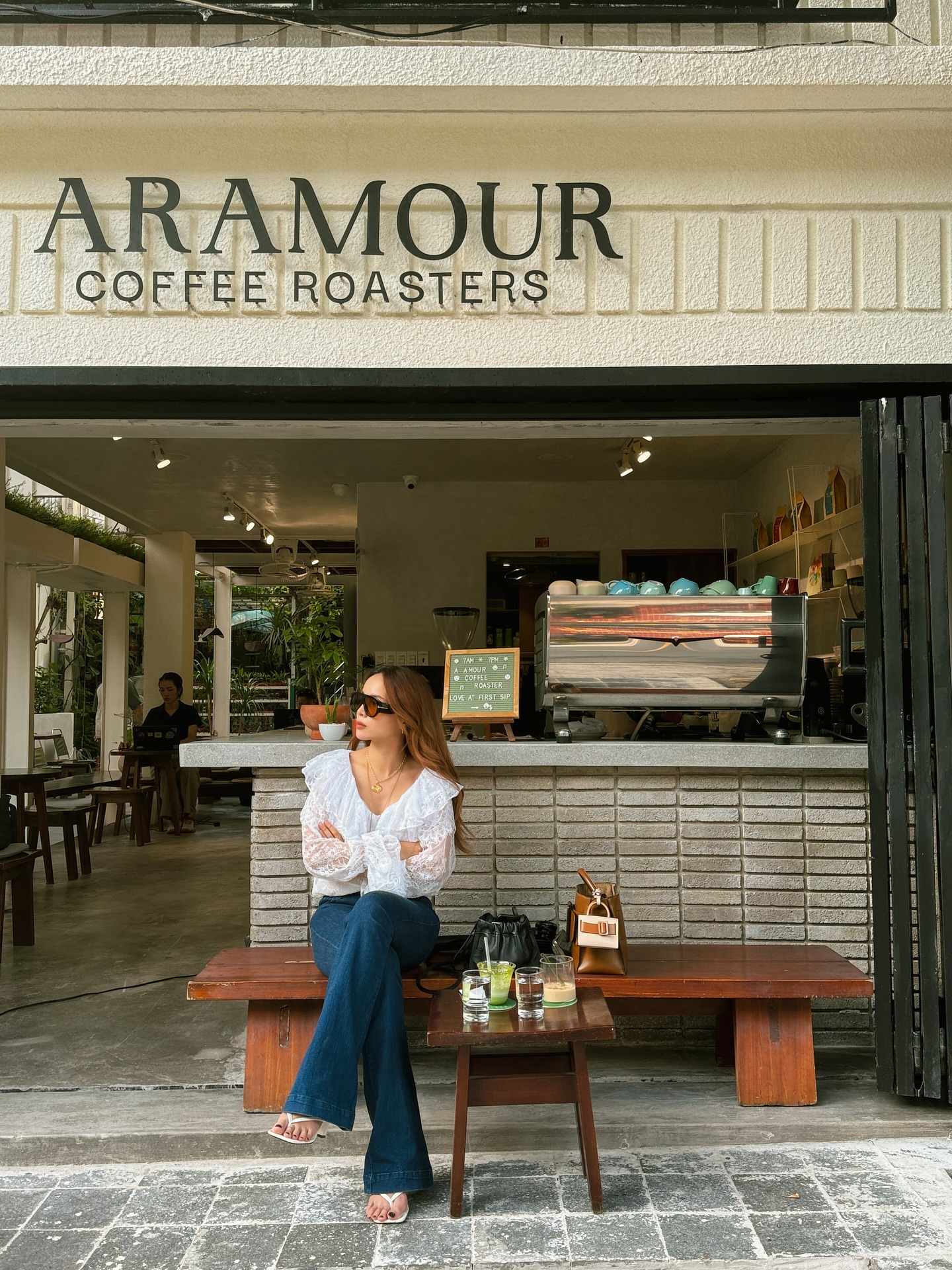 Các mỹ nhân Việt mix đồ với quần jeans đỉnh nhất 2026 không thể bỏ lỡ - Ảnh 2. Các mỹ nhân Việt mix đồ với quần jeans đỉnh nhất 2026 không thể bỏ lỡ - Ảnh 2.