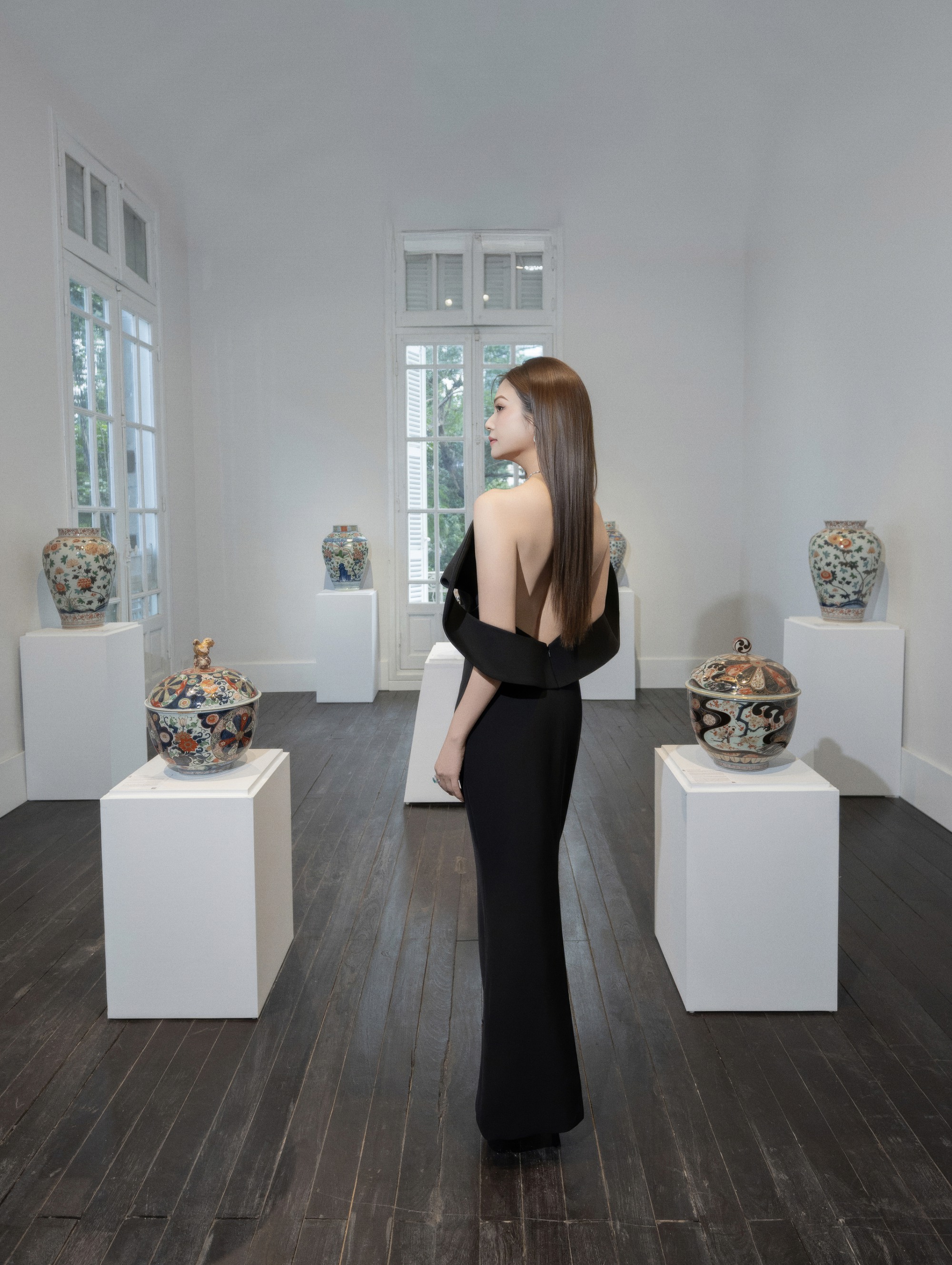 Kiều Anh v&agrave; những thước lụa kể c&acirc;u chuyện của một người phụ nữ đủ 