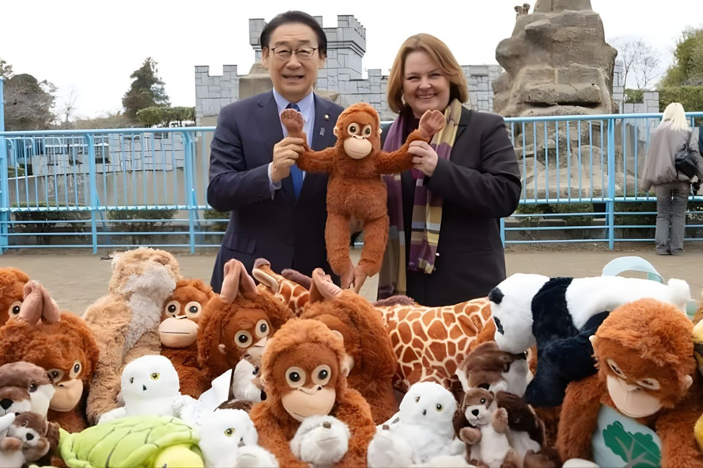 T&igrave;nh trạng hiện tại của ch&uacute; khỉ bị bỏ rơi g&acirc;y sốt to&agrave;n cầu - Ảnh 3.