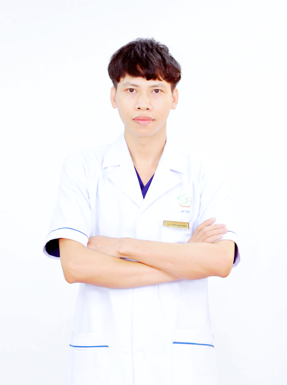 BS. Hoàng Văn Khanh - người gom nhặt hy vọng, giữ lại những mùa xuân muộn cho đời: Phía sau chiếc áo Blouse là trái tim không nỡ buông tay - Ảnh 1.