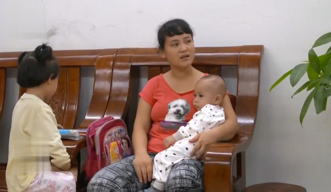 Nh&igrave;n v&agrave;o ho&agrave;n cảnh của c&ocirc; b&eacute; n&agrave;y, t&ocirc;i đ&atilde; hiểu thế n&agrave;o l&agrave; BI KỊCH của một gia đ&igrave;nh thi&ecirc;n vị - Ảnh 1.