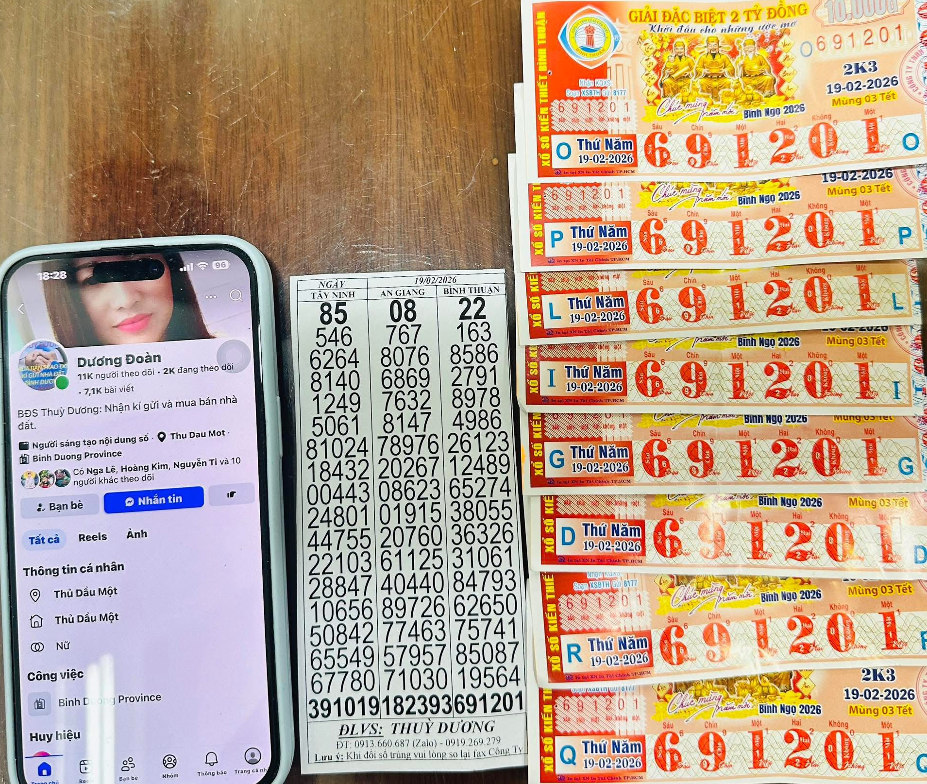 Mua vé số chúc Tết , Nam thanh niên ở TPHCM trúng độc đắc 2 tỉ đồng - Ảnh 2. Mua vé số chúc Tết , Nam thanh niên ở TPHCM trúng độc đắc 2 tỉ đồng - Ảnh 2.