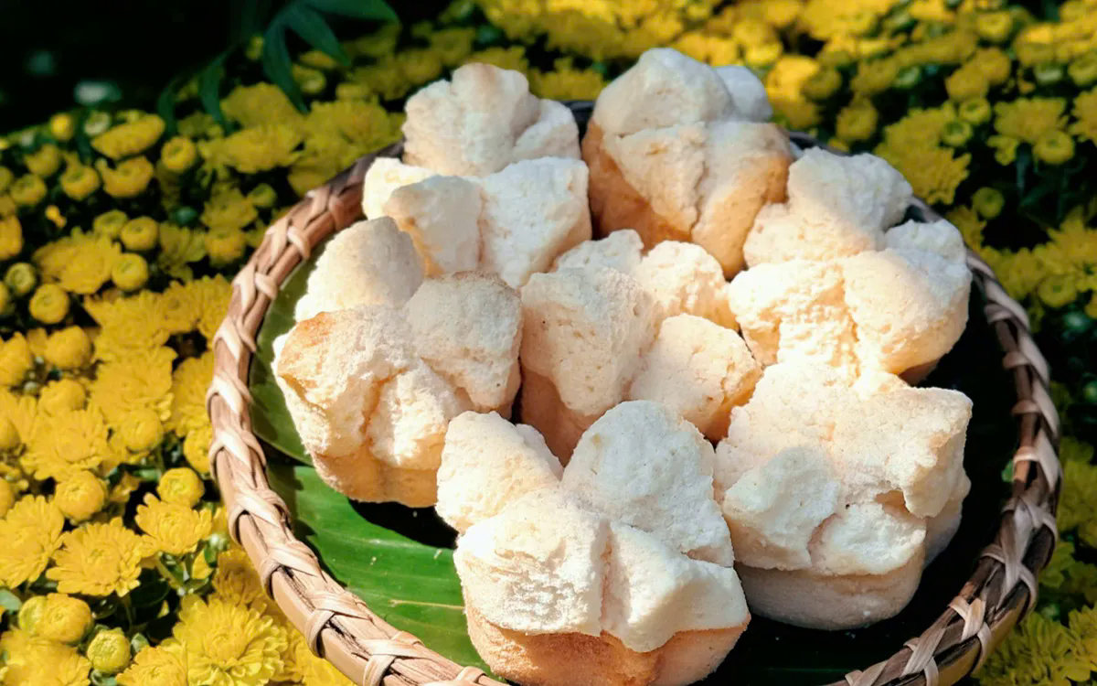  B&aacute;nh thuẫn v&agrave;ng thơm ng&agrave;y Tết.