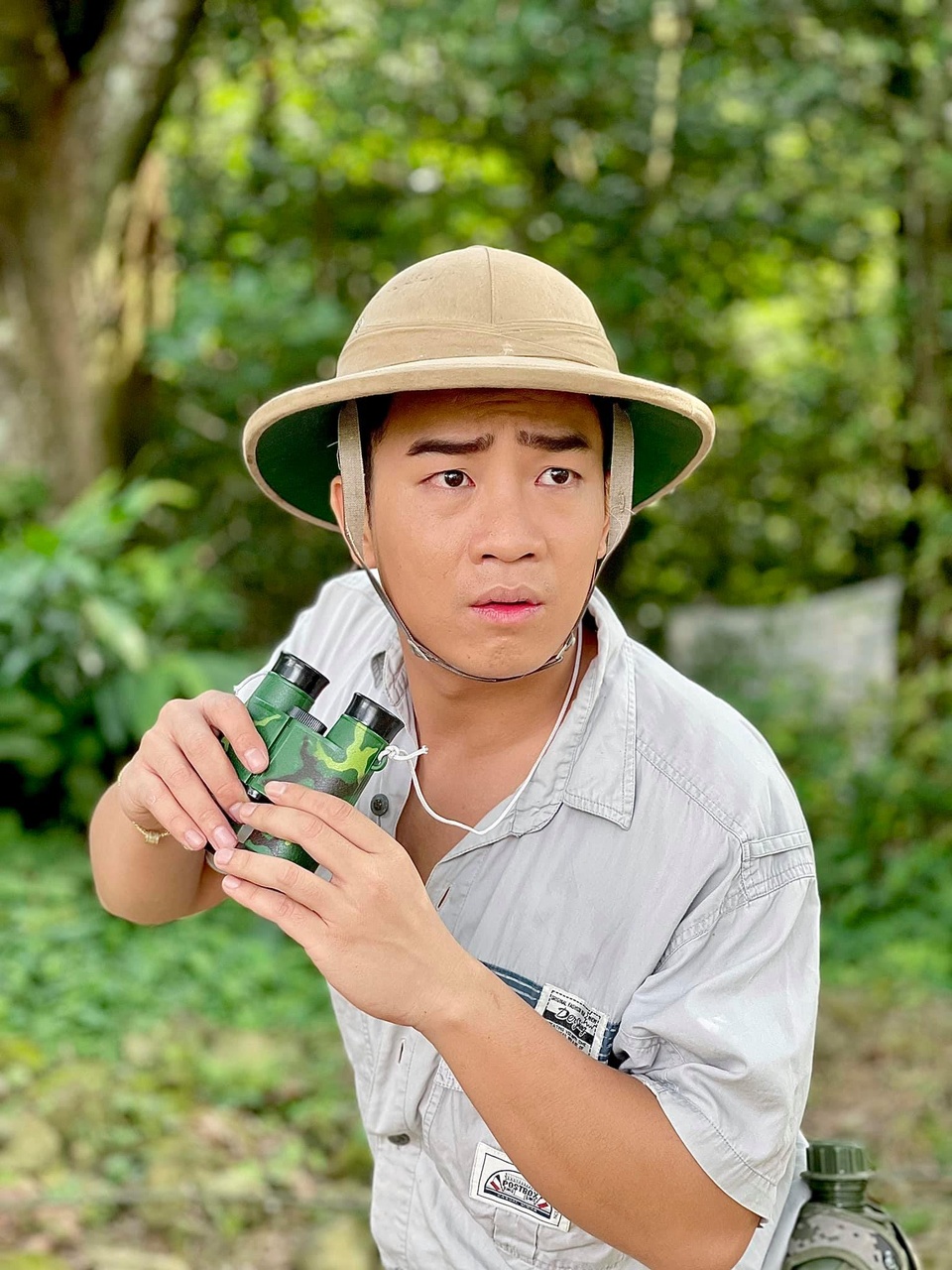 H&ocirc;n nh&acirc;n vi&ecirc;n m&atilde;n của Đỗ Duy Nam v&agrave; Ngọc Anh trong Giời Ơi ! M&igrave;nh Đi Đ&acirc;u Thế - Ảnh 3.