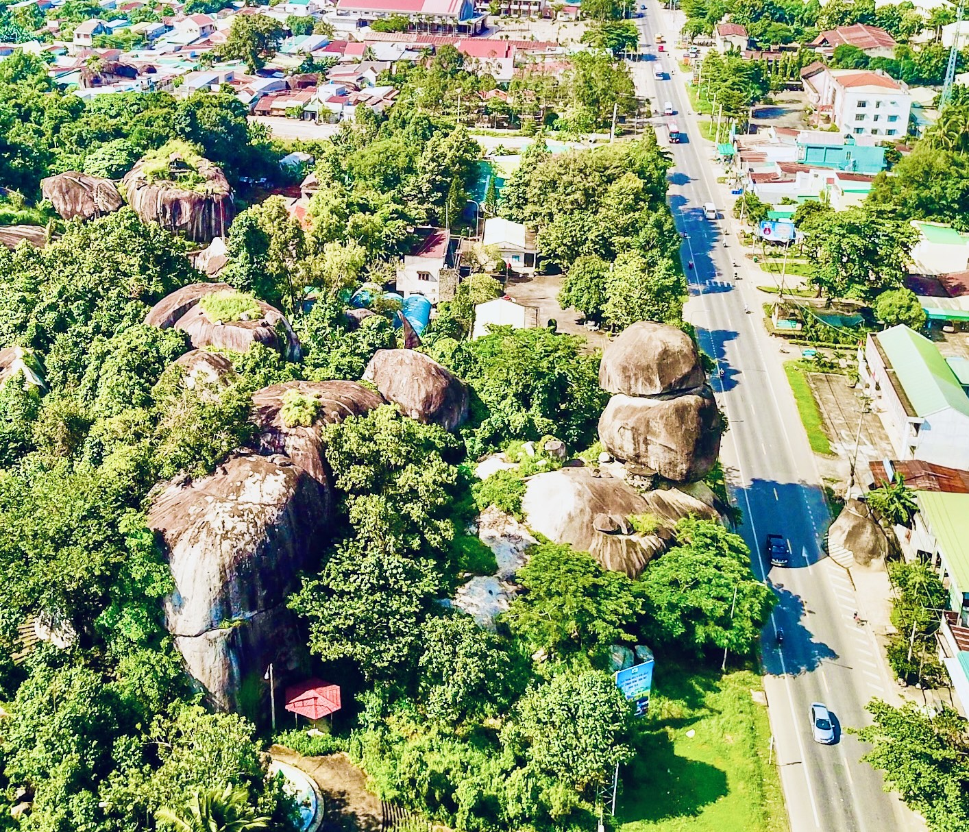 Độc lạ kỳ quan &ldquo;Đ&aacute; Ba Chồng