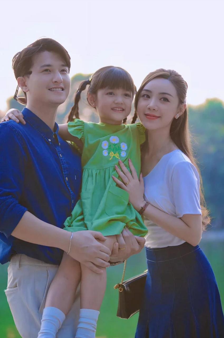 Quỳnh Kool t&igrave;nh tứ b&ecirc;n Huỳnh Anh giữa phố g&acirc;y sốt MXH 2026 - Ảnh 5.