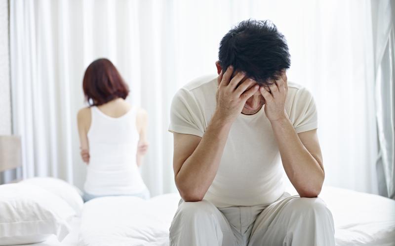 Đừng để sau Tết mới giật m&igrave;nh v&igrave; phong độ giảm s&uacute;t: C&oacute; những th&oacute;i quen ng&agrave;y Tết tưởng v&ocirc; hại, nhưng lại khiến đ&agrave;n &ocirc;ng 