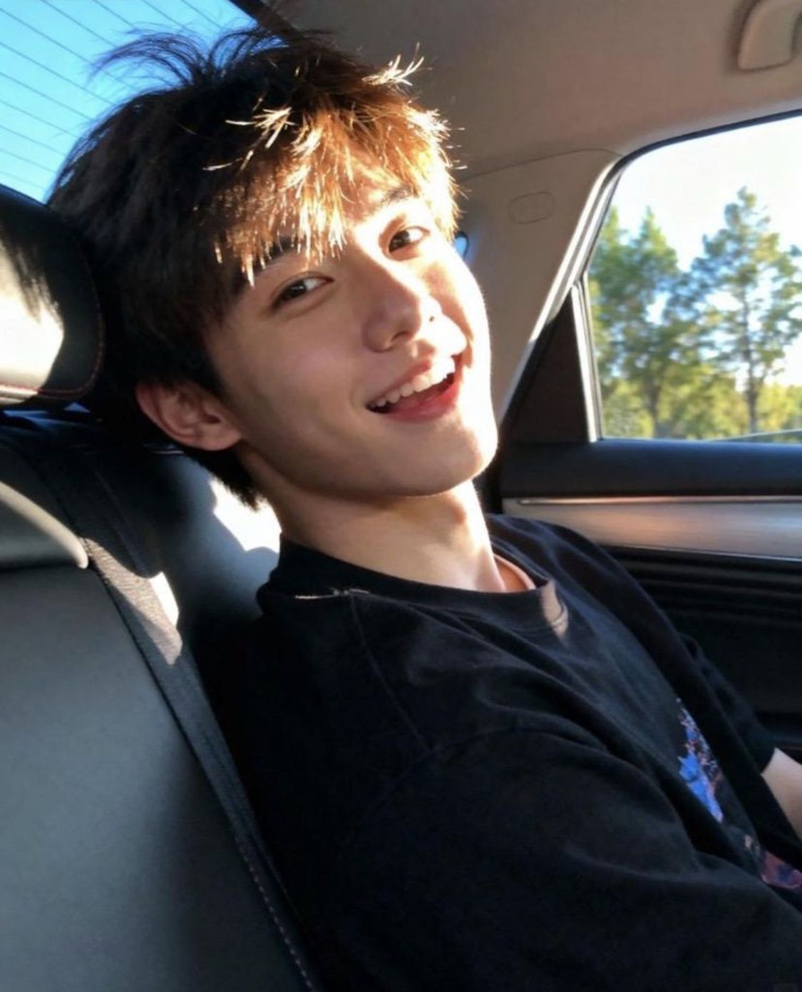 S&aacute;ng đầu ti&ecirc;n đi l&agrave;m sau Tết, gặp sếp v&agrave; đồng nghiệp m&agrave; n&oacute;i c&acirc;u n&agrave;y, bạn ghi điểm EQ tuyệt đối, năm mới thăng tiến tằng tằng - Ảnh 1.