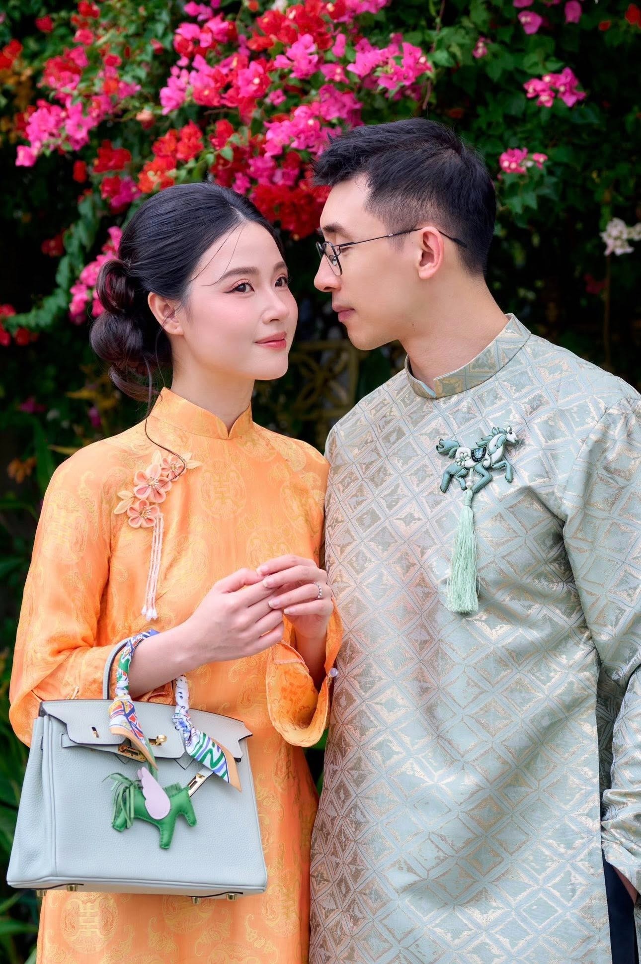 &Aacute;o d&agrave;i Tết 2026 của sao Việt: To&agrave;n thiết kế local brand xinh như mộng, c&agrave;ng ngắm c&agrave;ng say đắm- Ảnh 11.