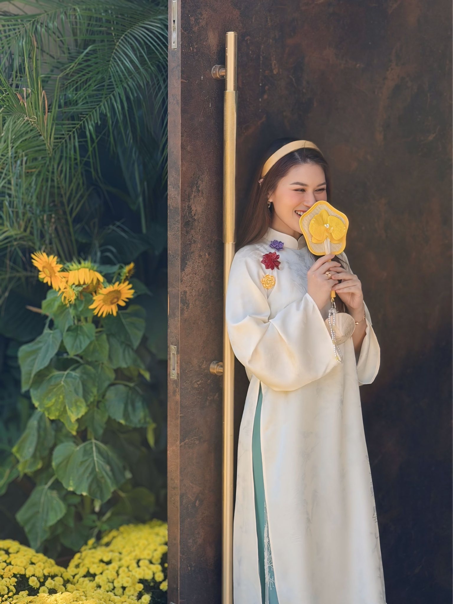 &Aacute;o d&agrave;i Tết 2026 của sao Việt: To&agrave;n thiết kế local brand xinh như mộng, c&agrave;ng ngắm c&agrave;ng say đắm- Ảnh 6.