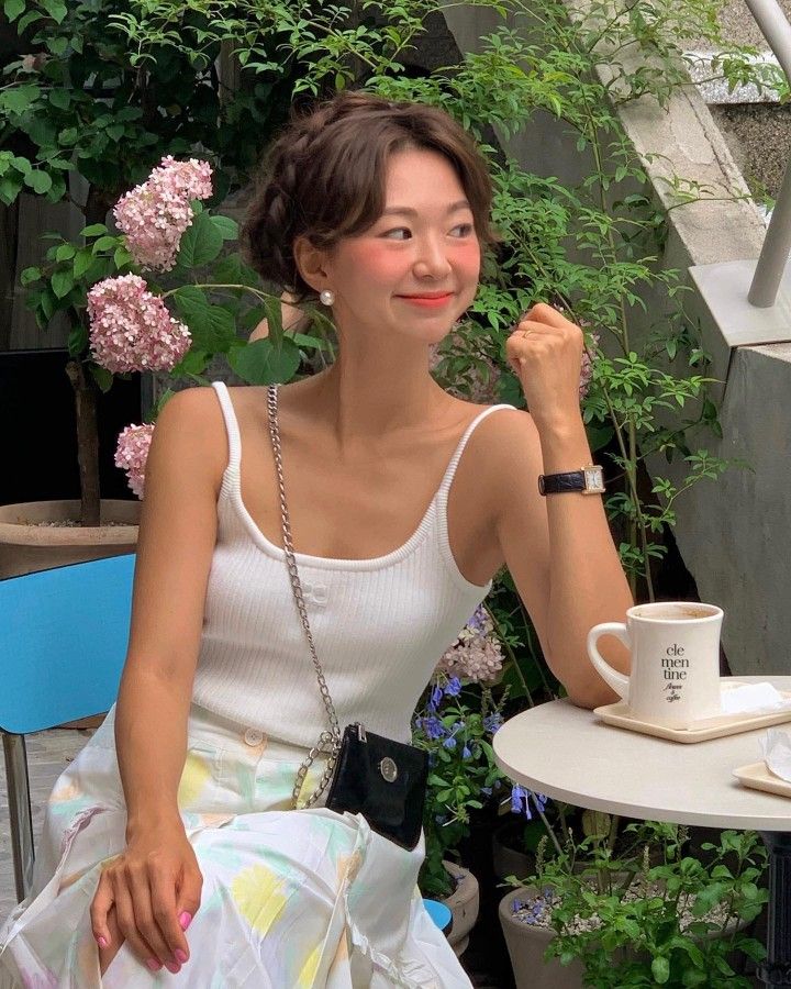 6 năm sống tối giản, t&ocirc;i gần như ngừng mua sắm bốc đồng: 4 c&aacute;ch gi&uacute;p tủ đồ gọn lại, v&iacute; tiền d&agrave;y hơn - Ảnh 3.