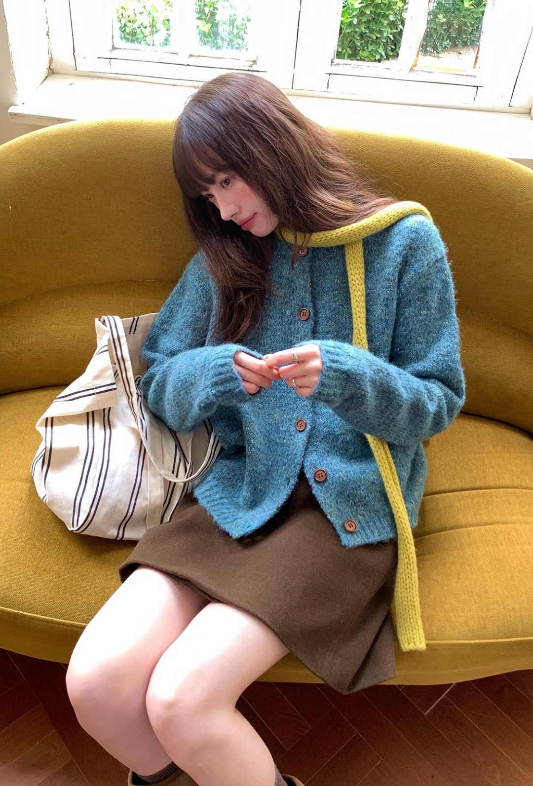 Trời rục rịch chuyển xu&acirc;n, cứ diện &aacute;o len theo 5 c&ocirc;ng thức phối m&agrave;u n&agrave;y l&agrave; 