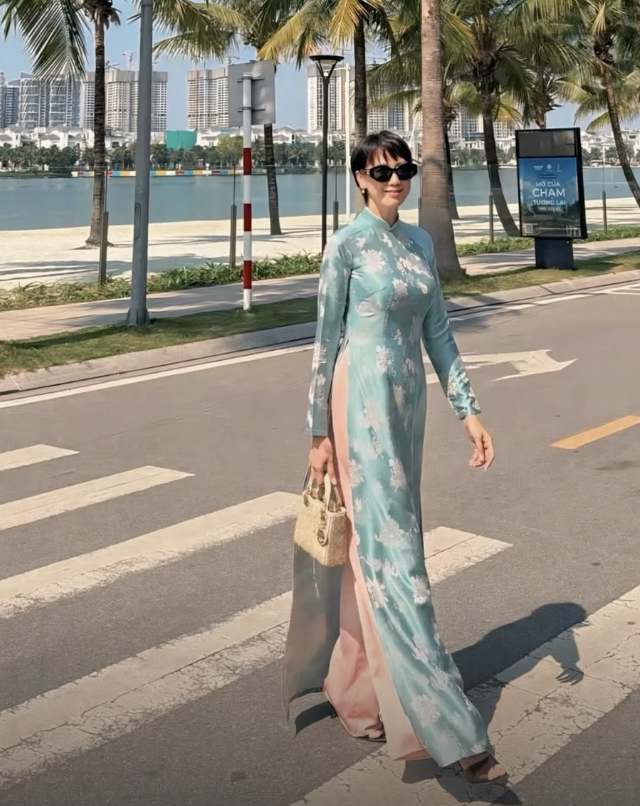 Văn Hậu du xu&acirc;n c&ugrave;ng nh&agrave; vợ, mẹ Do&atilde;n Hải My g&acirc;y sốt v&igrave; visual trẻ đẹp, một ch&iacute;n một mười với con  - Ảnh 5.