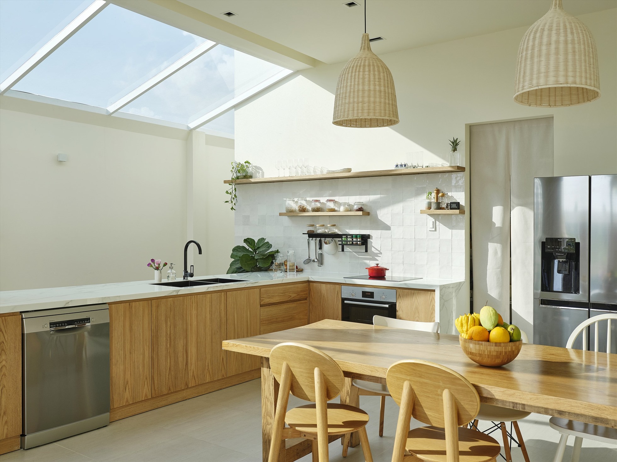 Nh&agrave; c&oacute; 1 trong 4 dấu hiệu n&agrave;y đầu năm: Gia chủ dễ ph&aacute;t t&agrave;i, c&oacute; tin vui g&otilde; cửa  - Ảnh 1.