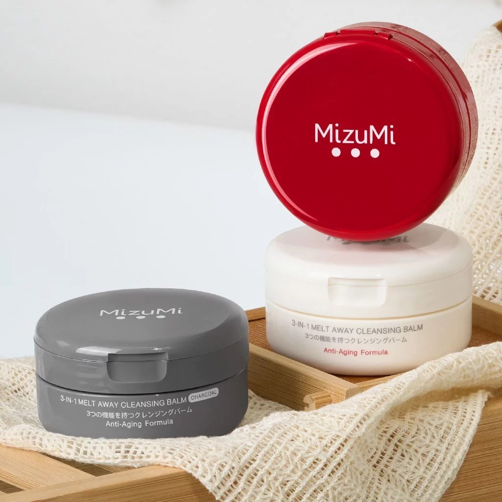 Tắt điện thoại sớm và làm 4 điều này trước khi đi ngủ, làn da của nàng blogger