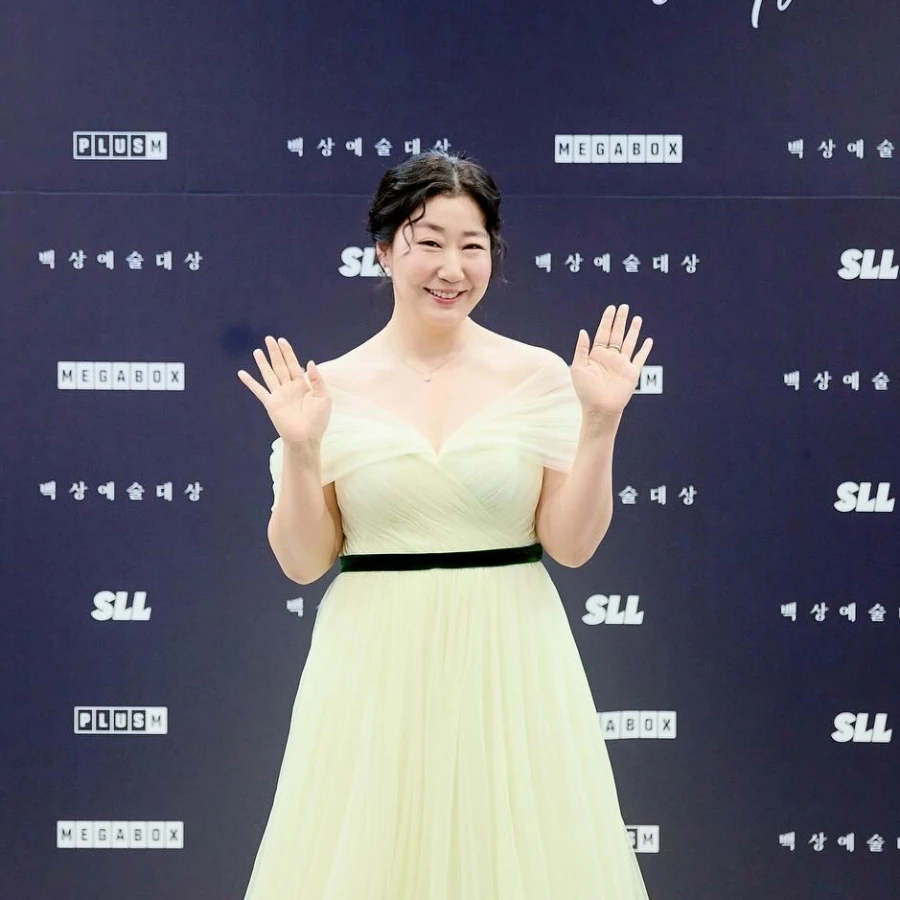 Mẹ quốc d&acirc;n người H&agrave;n giảm 14kg/năm, c&agrave;i số l&ugrave;i từ 50 tuổi về l&agrave;m phụ nữ U40- Ảnh 1.