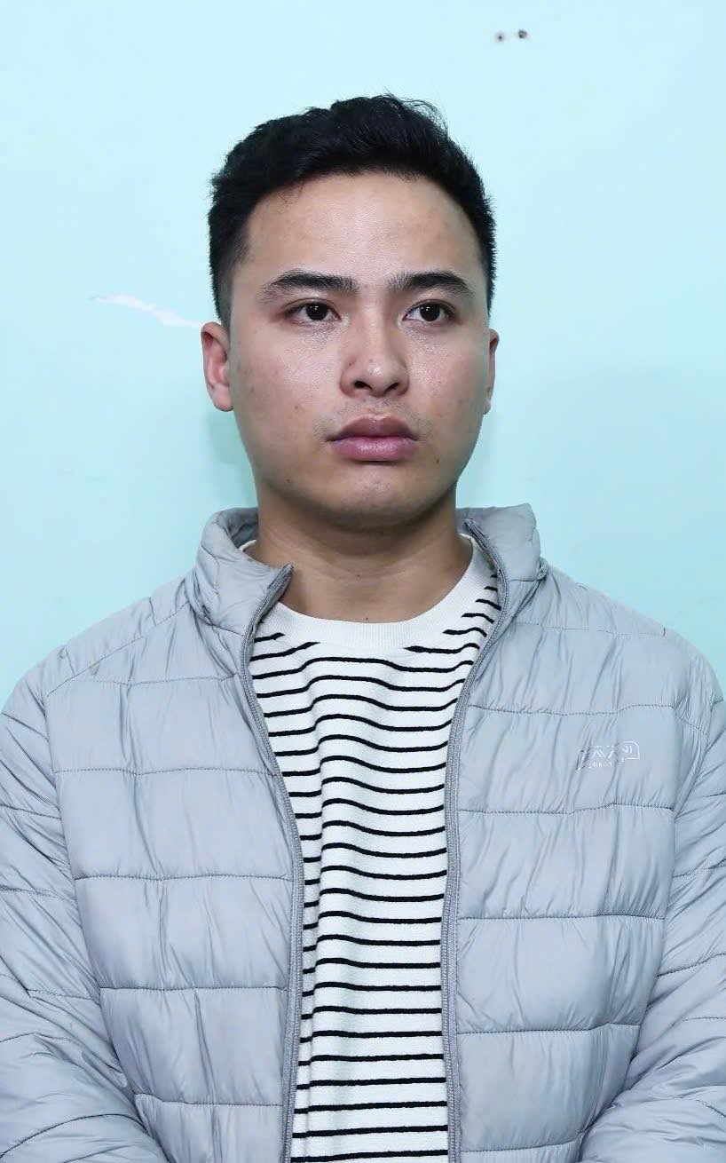 T&agrave;i xế Nguyễn Tuấn Quyền bị Bắt v&igrave; k&eacute;o k&iacute;nh xe kẹp tay CSGT g&acirc;y thương t&iacute;ch - Ảnh 1.