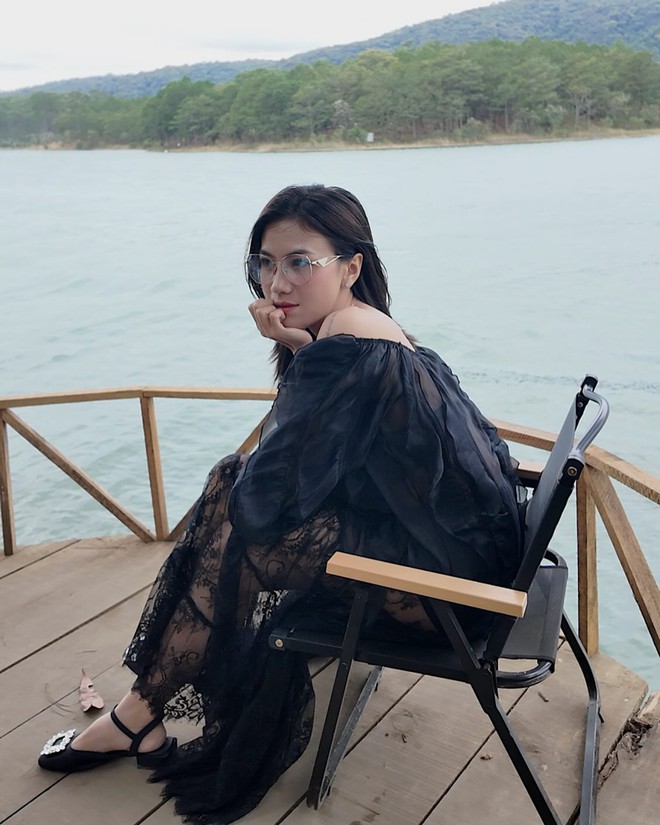 Tứ đại mỹ nhân kết hôn với thiếu gia tiệm vàng, cuộc sống viên mãn - Ảnh 4. Tứ đại mỹ nhân kết hôn với thiếu gia tiệm vàng, cuộc sống viên mãn - Ảnh 4.