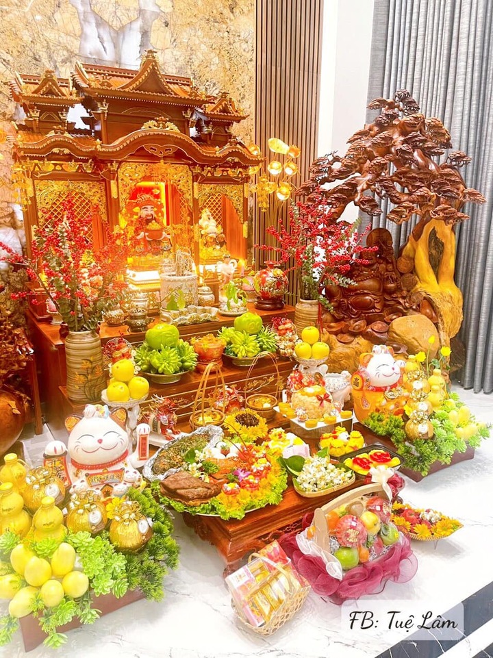 M&acirc;m c&uacute;ng ng&agrave;y v&iacute;a thần T&agrave;i 2026 v&agrave; những m&oacute;n ăn ngon kh&ocirc;ng thể thiếu - Ảnh 1.