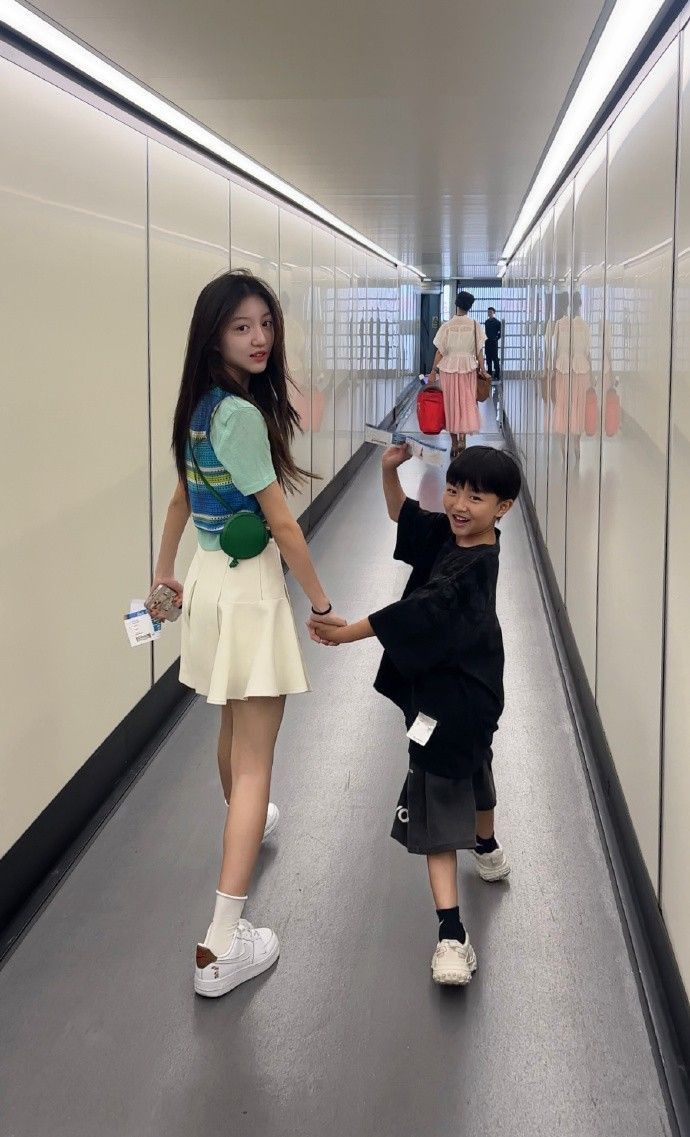 Những &ldquo;chuyện ri&ecirc;ng tư&rdquo; n&agrave;y tuyệt đối đừng n&oacute;i với con, thật sự rất tổn thương - Ảnh 1.