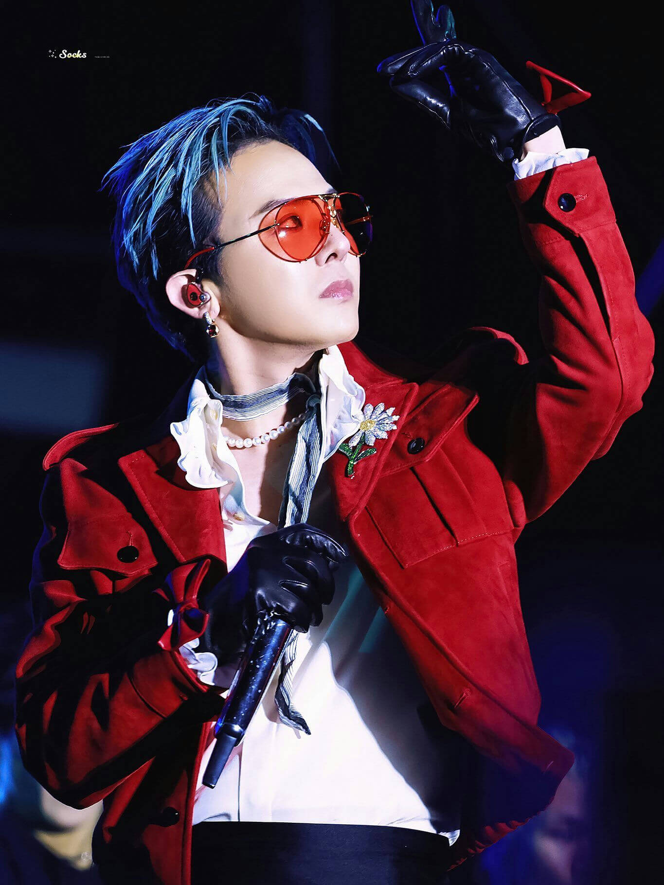 gdragon-hit-onstage-osaka-concert-2025-10-21t03-27-18-000z-1771993352943-17719933532851478563184-1772006228204-17720062284581389931508.jpeg