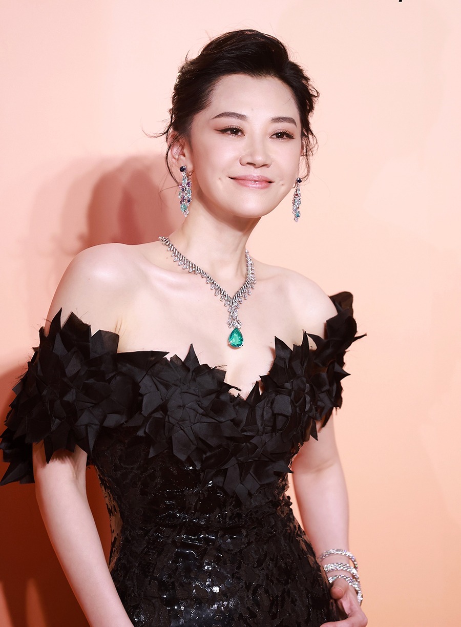 B&iacute; quyết trẻ m&atilde;i kh&ocirc;ng gi&agrave; của 5 mỹ nh&acirc;n Hoa ngữ: Đừng sợ tăng c&acirc;n, h&atilde;y sợ đ&aacute;nh mất thần th&aacute;i - Ảnh 5.