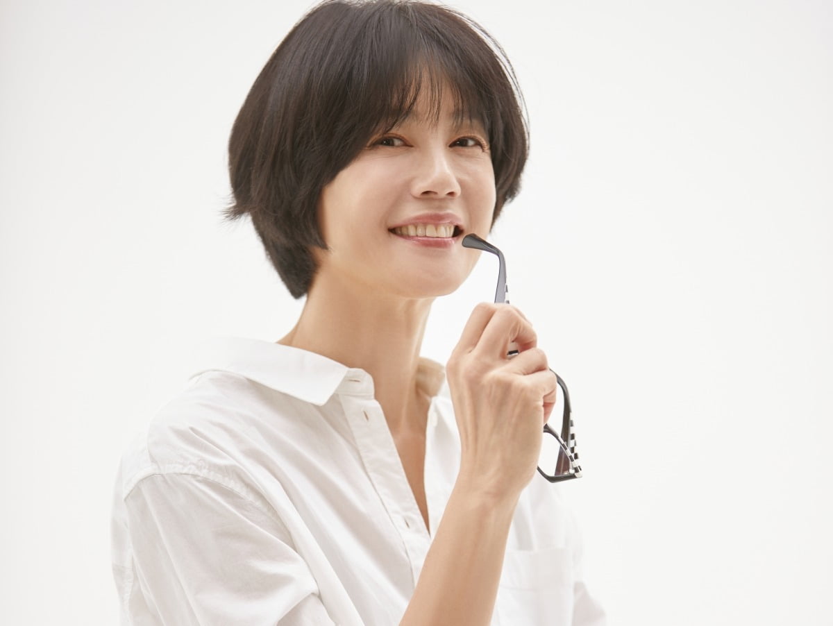 Minh tinh Gi&agrave;y Thủy Tinh sụp đổ h&igrave;nh tượng sau 1 đ&ecirc;m- Ảnh 3.