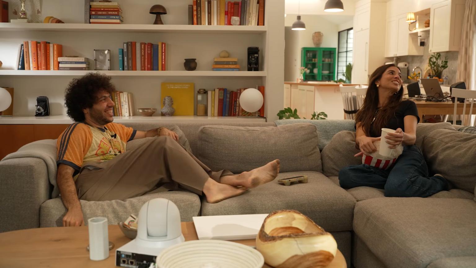 Nguy rồi: Fan đồng loạt y&ecirc;u cầu Selena Gomez ly h&ocirc;n!- Ảnh 1.