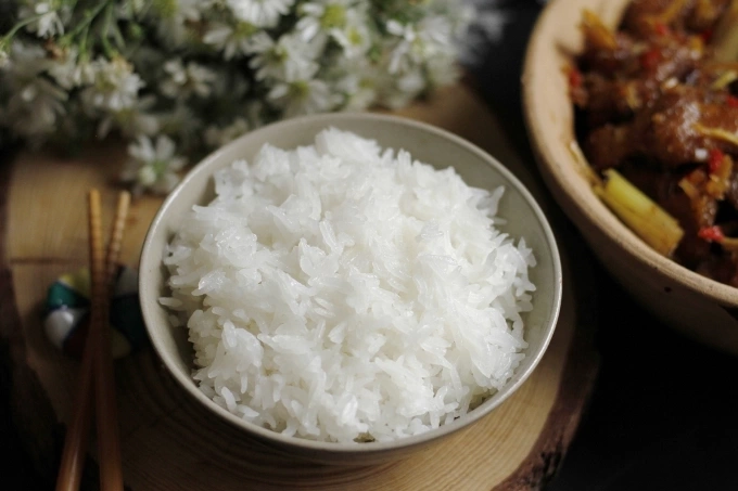 Đừng đổ lỗi cho cơm hay bánh bao: 3 thực phẩm này mới là “trùm cuối” khiến bạn tăng cân "vù vù" - Ảnh 1.