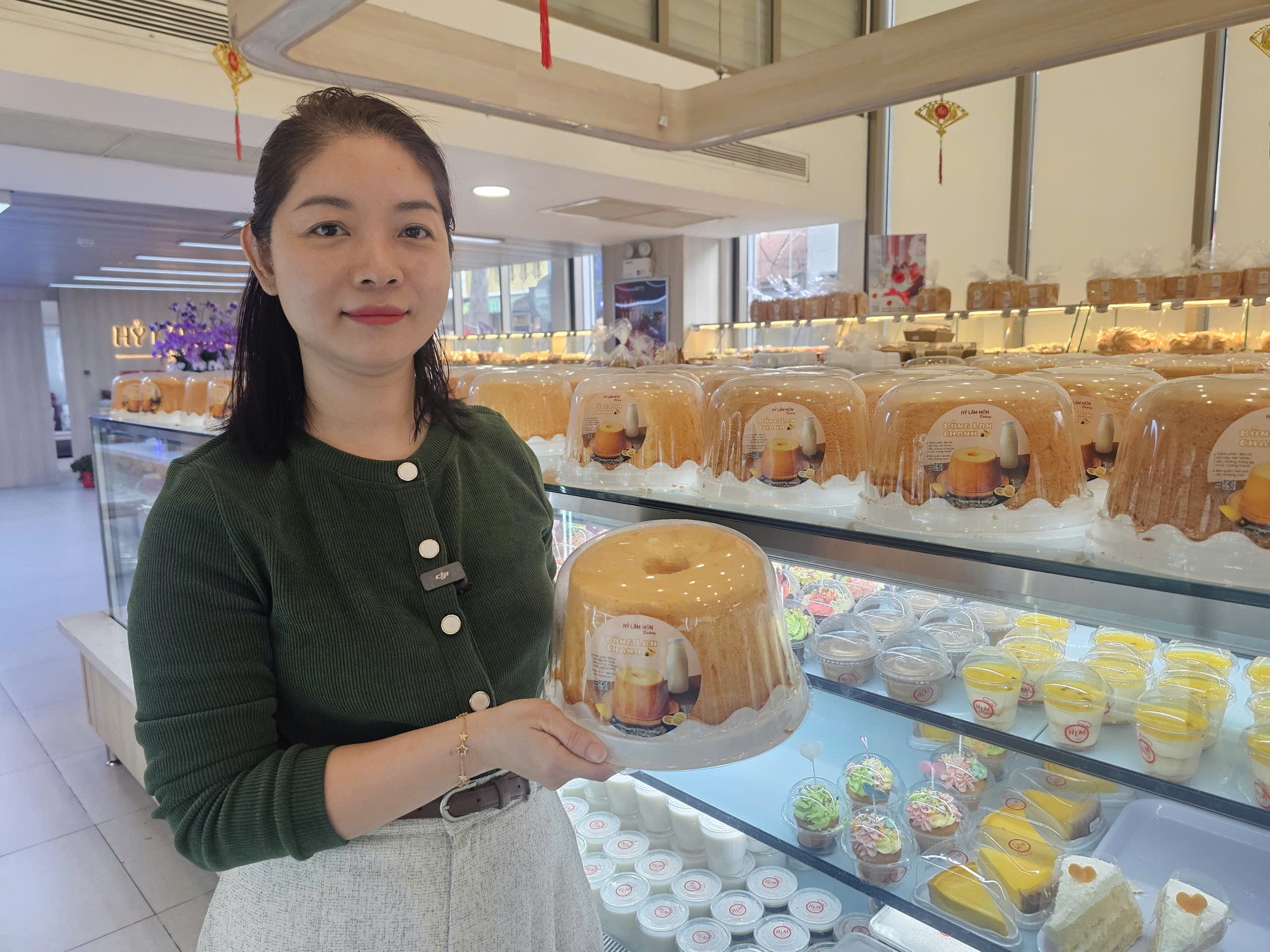 Những mặt h&agrave;ng ti&ecirc;u d&ugrave;ng ch&aacute;y h&agrave;ng dịp v&iacute;a Thần T&agrave;i 2026 - Ảnh 2.