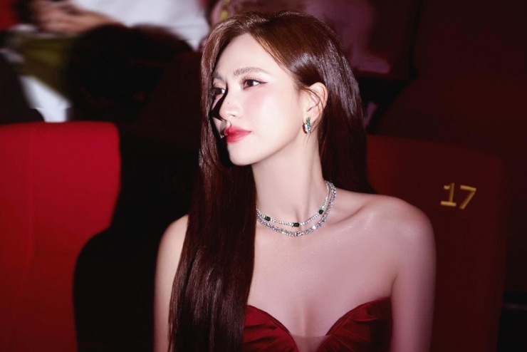 C&oacute; ai tin đ&acirc;y l&agrave; Phương Anh Đ&agrave;o kh&ocirc;ng, dụi mắt 7749 lần vẫn nh&igrave;n ra L&ecirc; Bống- Ảnh 5.