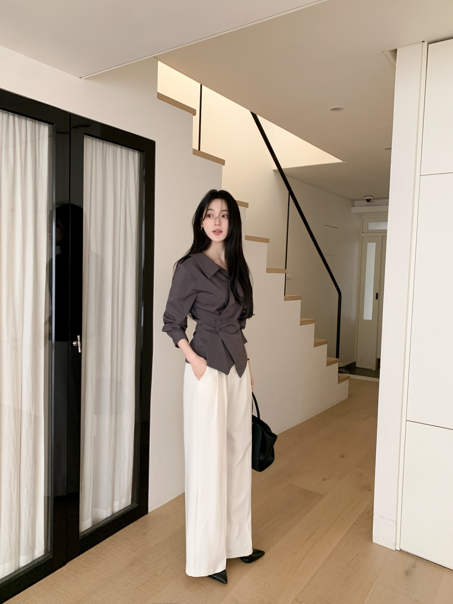 Cách trở thành ngôi sao thời trang công sở với item quen thuộc năm 2026 - Ảnh 3. Cách trở thành ngôi sao thời trang công sở với item quen thuộc năm 2026 - Ảnh 3.