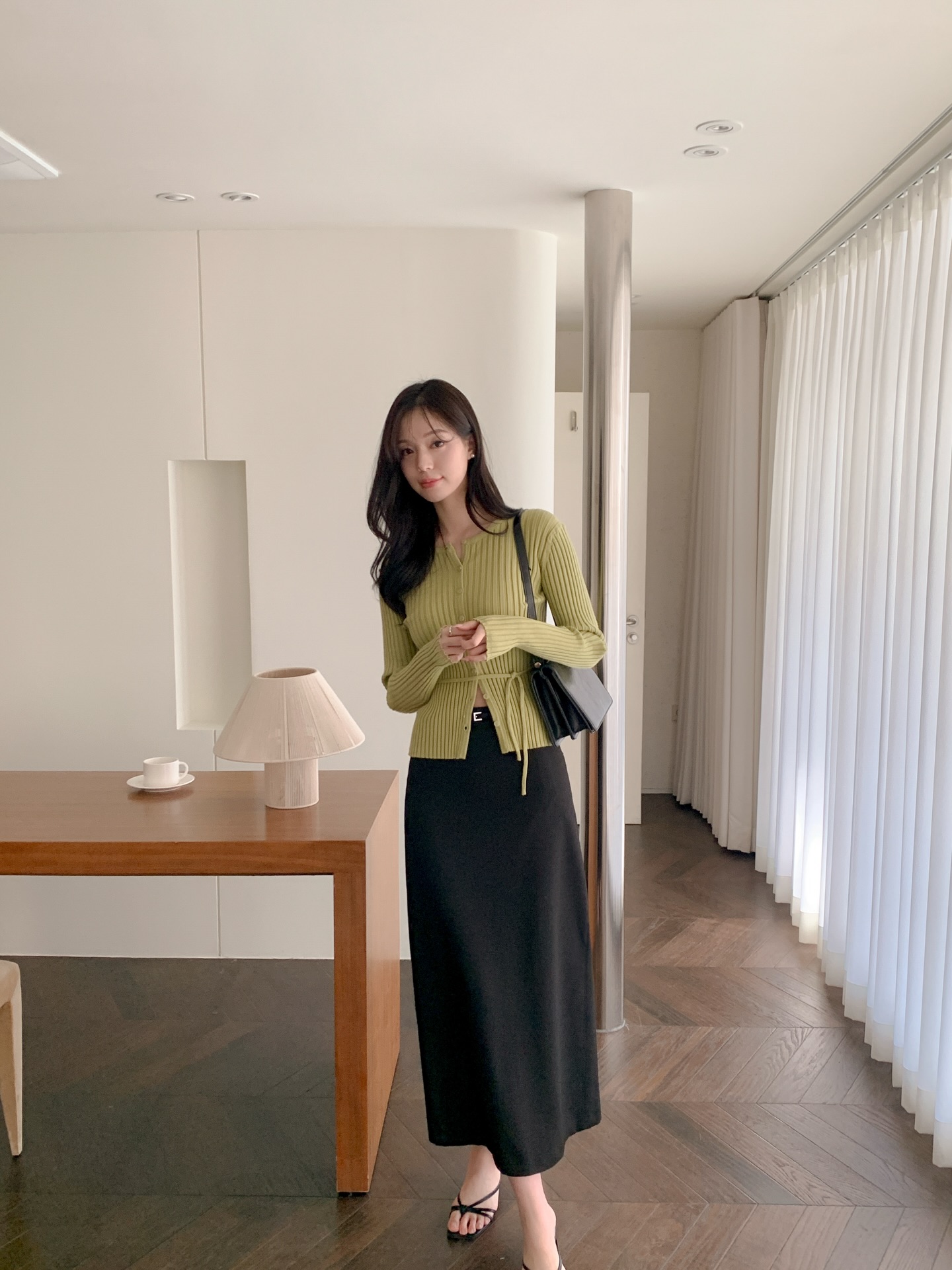 Cách trở thành ngôi sao thời trang công sở với item quen thuộc năm 2026 - Ảnh 2. Cách trở thành ngôi sao thời trang công sở với item quen thuộc năm 2026 - Ảnh 2.