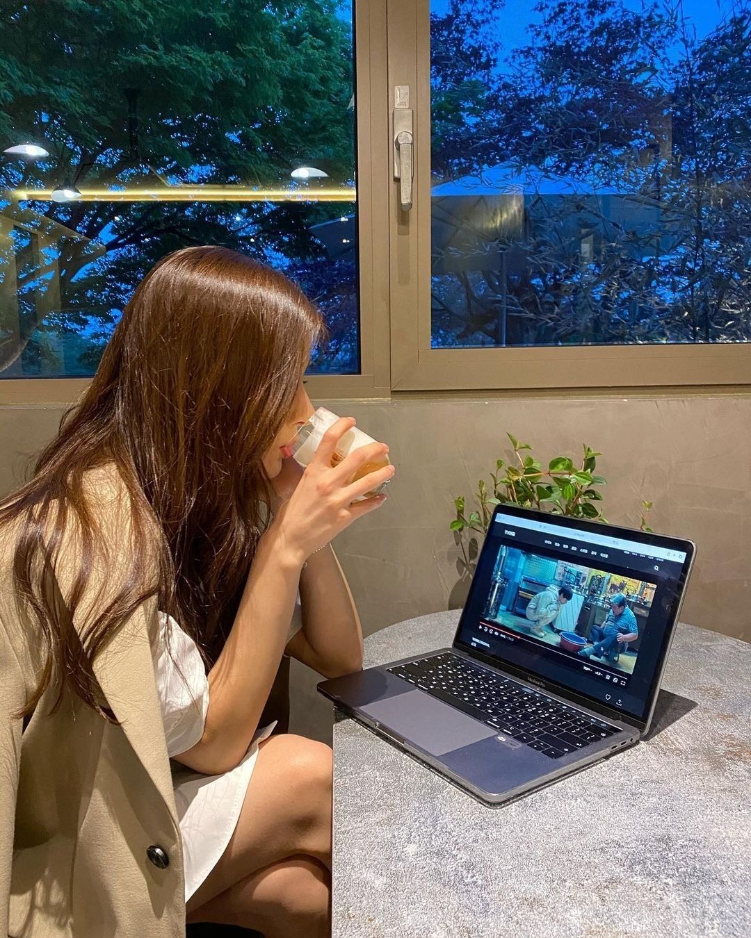 Từ khi bị đuổi việc, t&ocirc;i kh&ocirc;ng mua v&agrave;ng nữa m&agrave; l&agrave;m việc n&agrave;y đầu ti&ecirc;n- Ảnh 1.