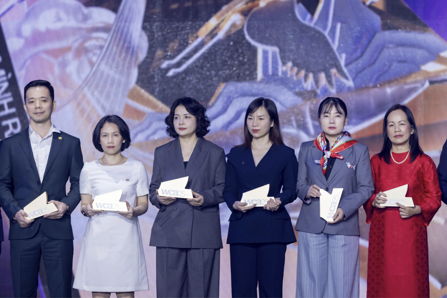 Trách nhiệm của doanh nghiệp không chỉ dừng lại ở chỉ số tăng trưởng kinh tế- Ảnh 1. Trách nhiệm của doanh nghiệp không chỉ dừng lại ở chỉ số tăng trưởng kinh tế- Ảnh 1.