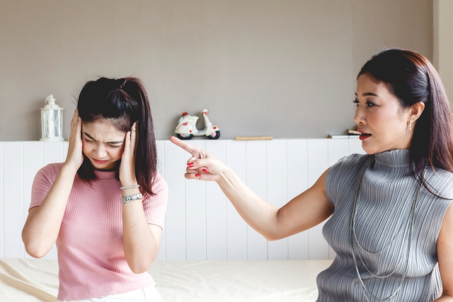 Bế tắc v&igrave; em g&aacute;i 2k10 