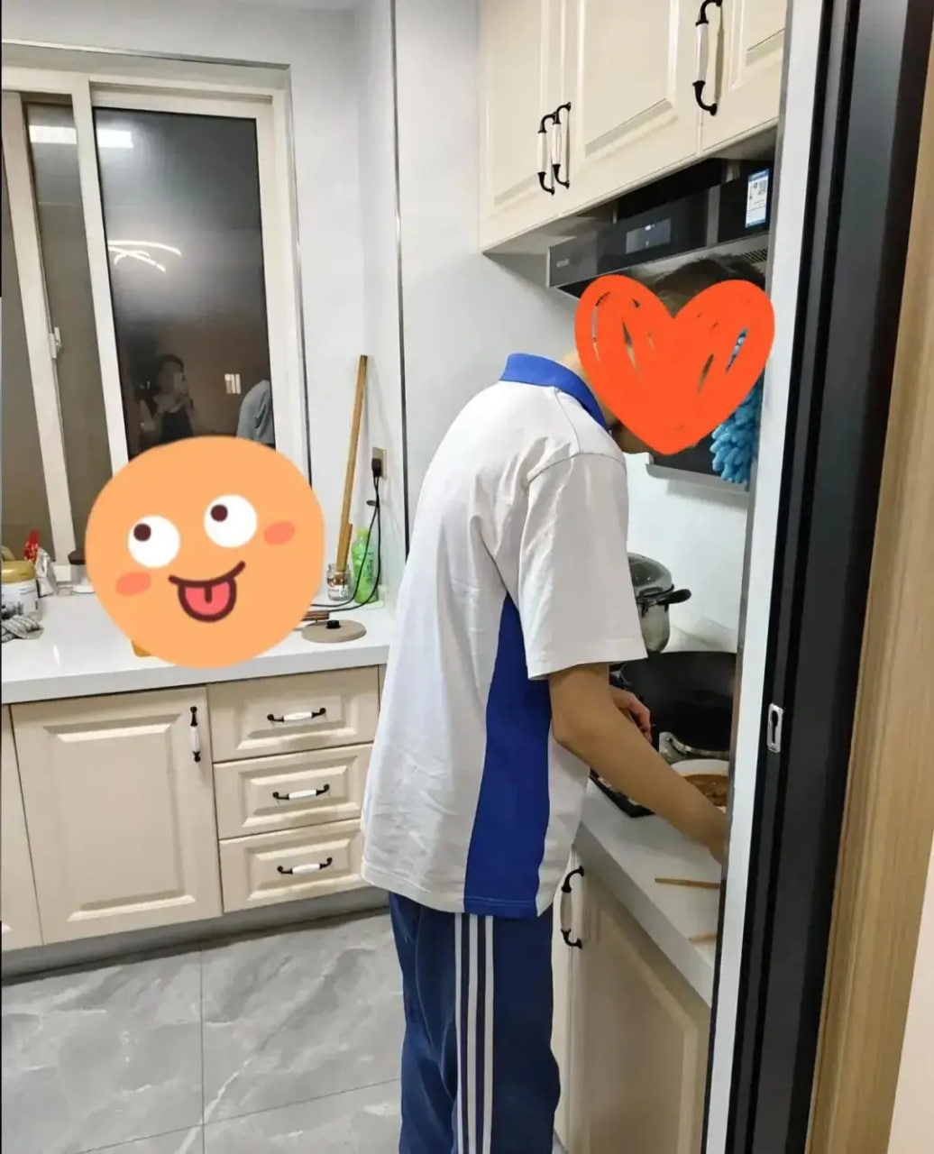 Tuổi 40 làm mẹ lần hai và nỗi trăn trở với con lớn: