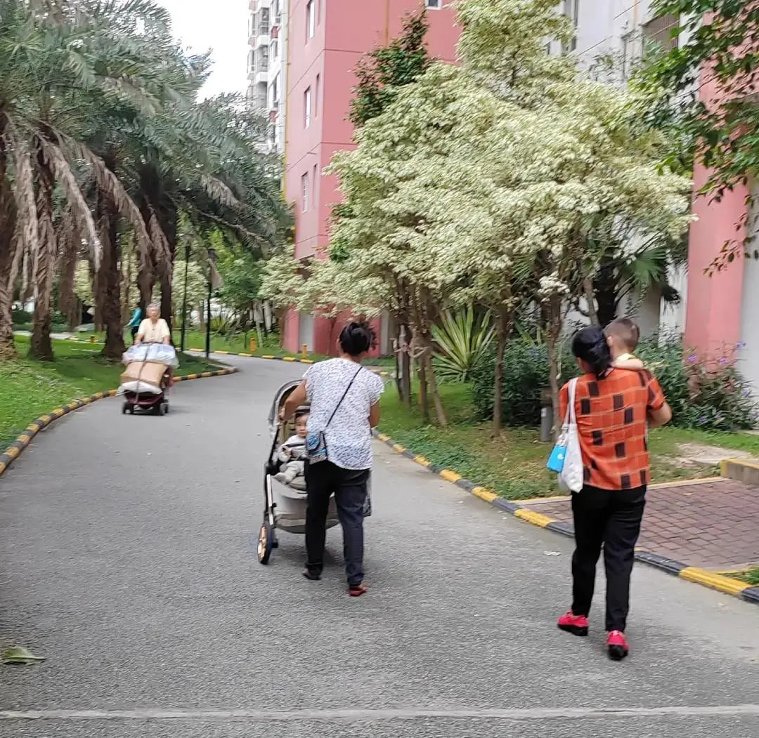 Tuổi 40 làm mẹ lần hai và nỗi trăn trở với con lớn: