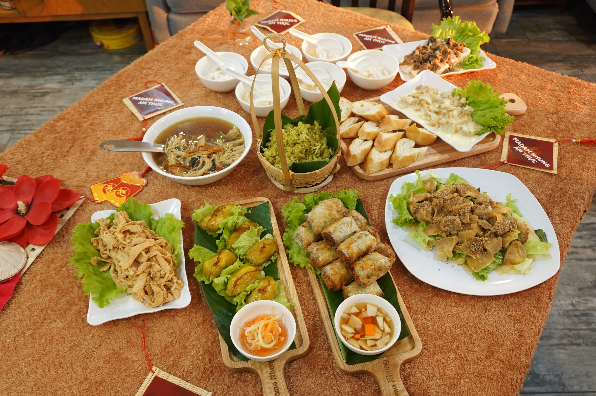 M&acirc;m c&uacute;ng rằm th&aacute;ng gi&ecirc;ng đầy đủ, trang trọng để đ&oacute;n lộc đầu năm- Ảnh 1.