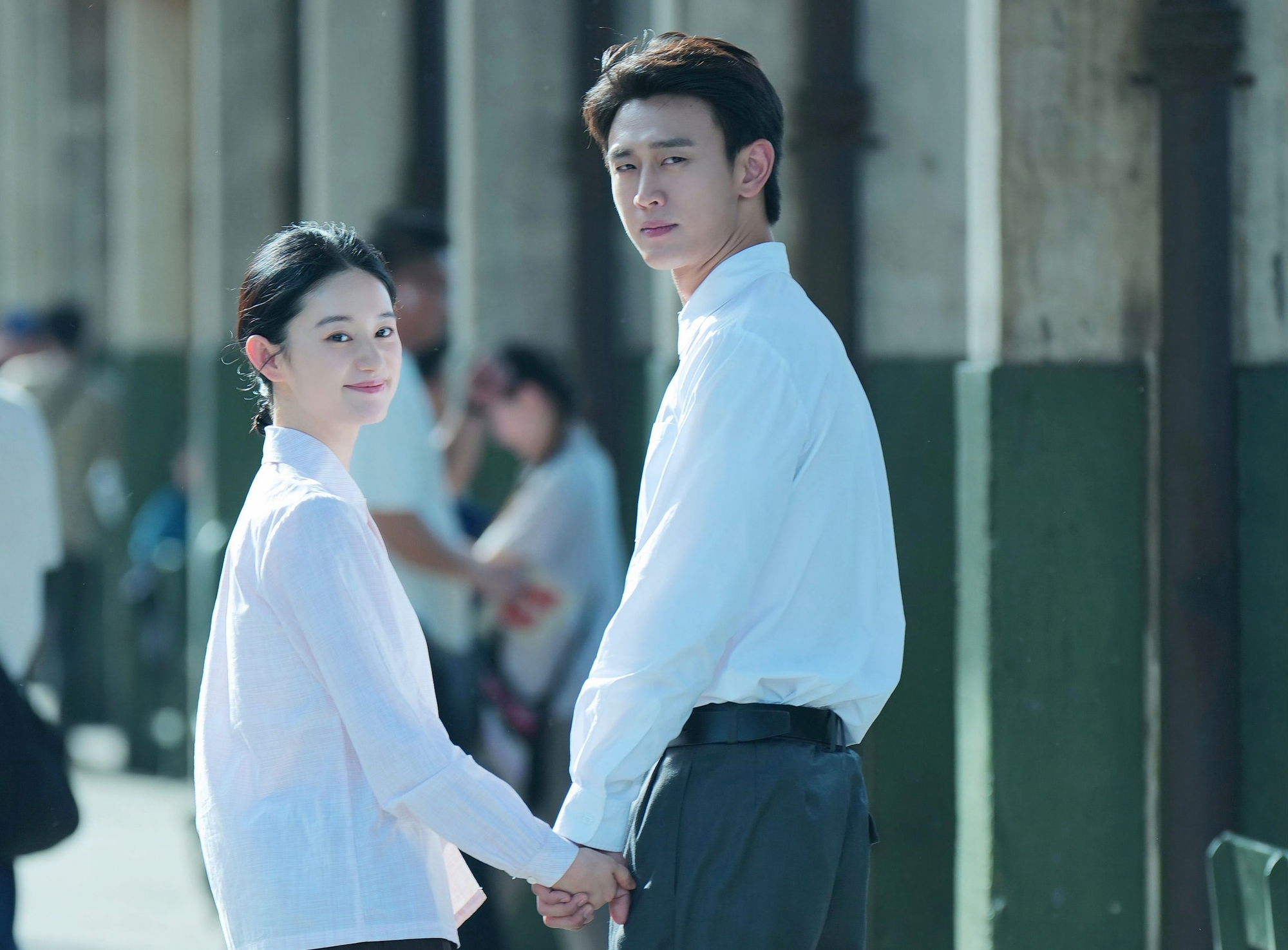 Hậu trường cặp đ&ocirc;i Vương Thi&ecirc;n Thần v&agrave; Qu&aacute;ch Hiểu Đ&igrave;nh trong T&igrave;nh Y&ecirc;u Thời Đại Thuần Khiết - Ảnh 4.