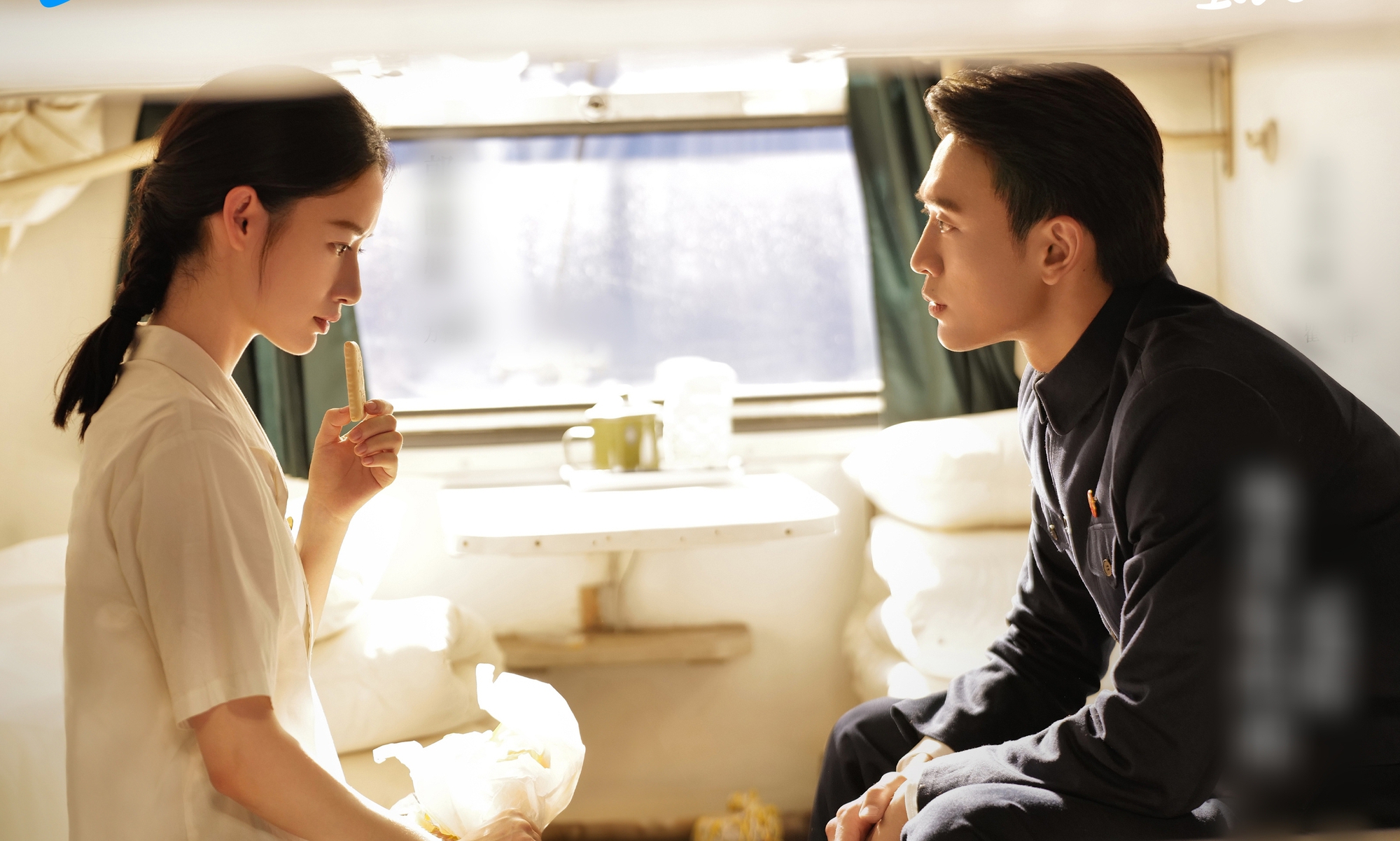 Hậu trường cặp đ&ocirc;i Vương Thi&ecirc;n Thần v&agrave; Qu&aacute;ch Hiểu Đ&igrave;nh trong T&igrave;nh Y&ecirc;u Thời Đại Thuần Khiết - Ảnh 5.