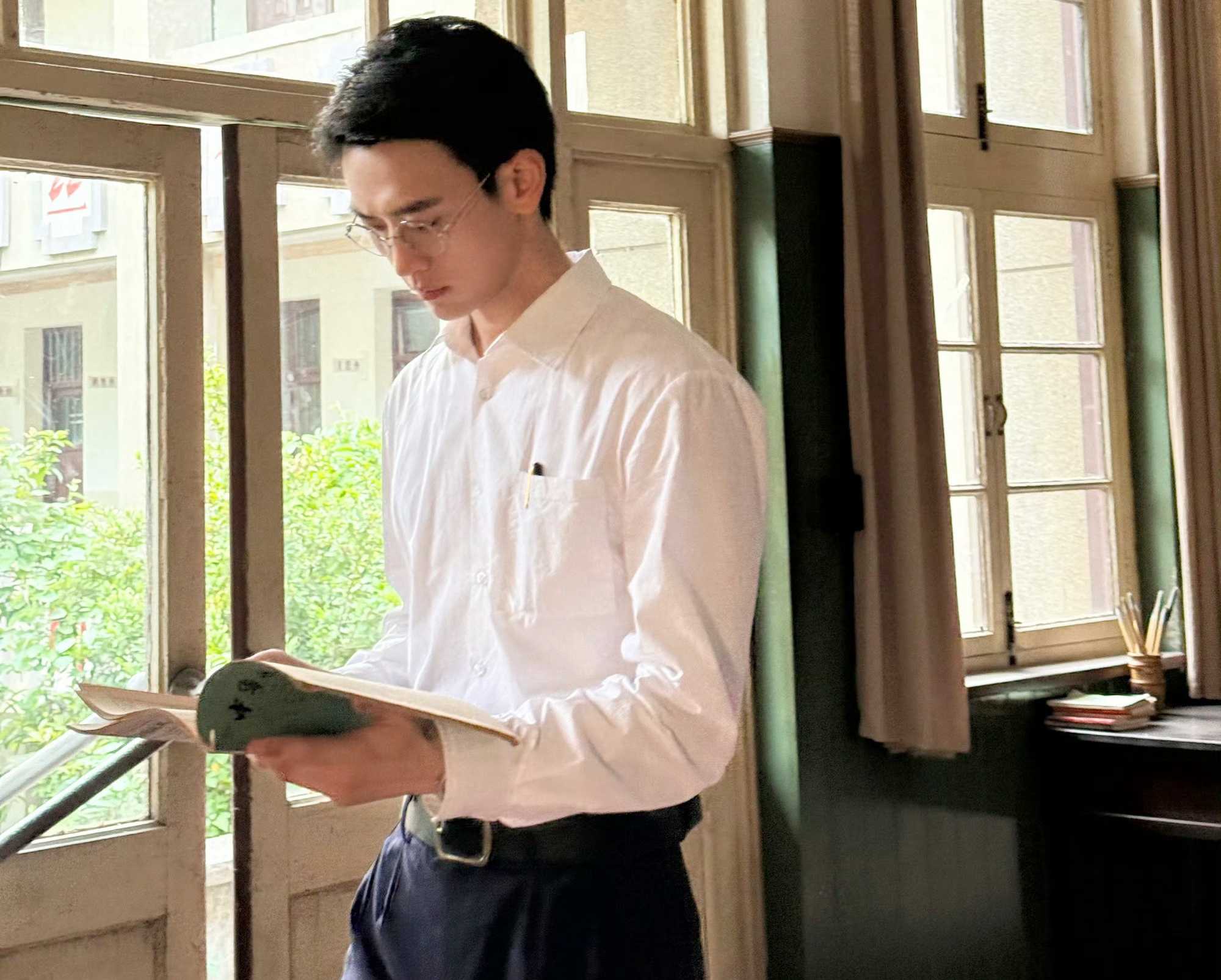 Hậu trường cặp đ&ocirc;i Vương Thi&ecirc;n Thần v&agrave; Qu&aacute;ch Hiểu Đ&igrave;nh trong T&igrave;nh Y&ecirc;u Thời Đại Thuần Khiết - Ảnh 10.