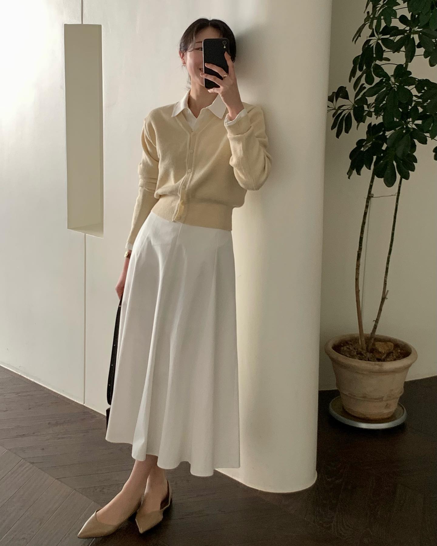 5 Cách mặc đồ công sở giúp chị em hack chiều cao và thon gọn hơn - Ảnh 5. 5 Cách mặc đồ công sở giúp chị em hack chiều cao và thon gọn hơn - Ảnh 5.