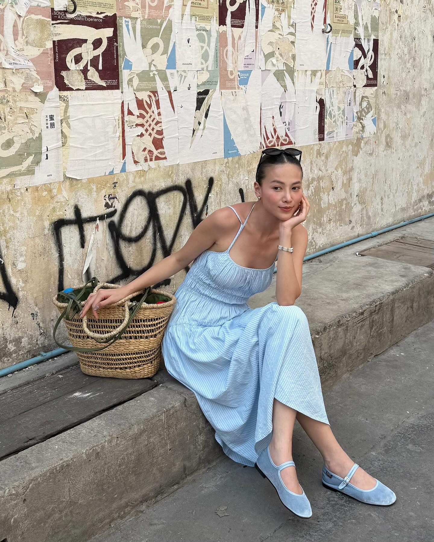 5 Kiểu váy mùa xuân nhẹ nhàng tươi xinh , biến bạn thành cô nàng cuốn hút - Ảnh 3. 5 Kiểu váy mùa xuân nhẹ nhàng tươi xinh , biến bạn thành cô nàng cuốn hút - Ảnh 3.