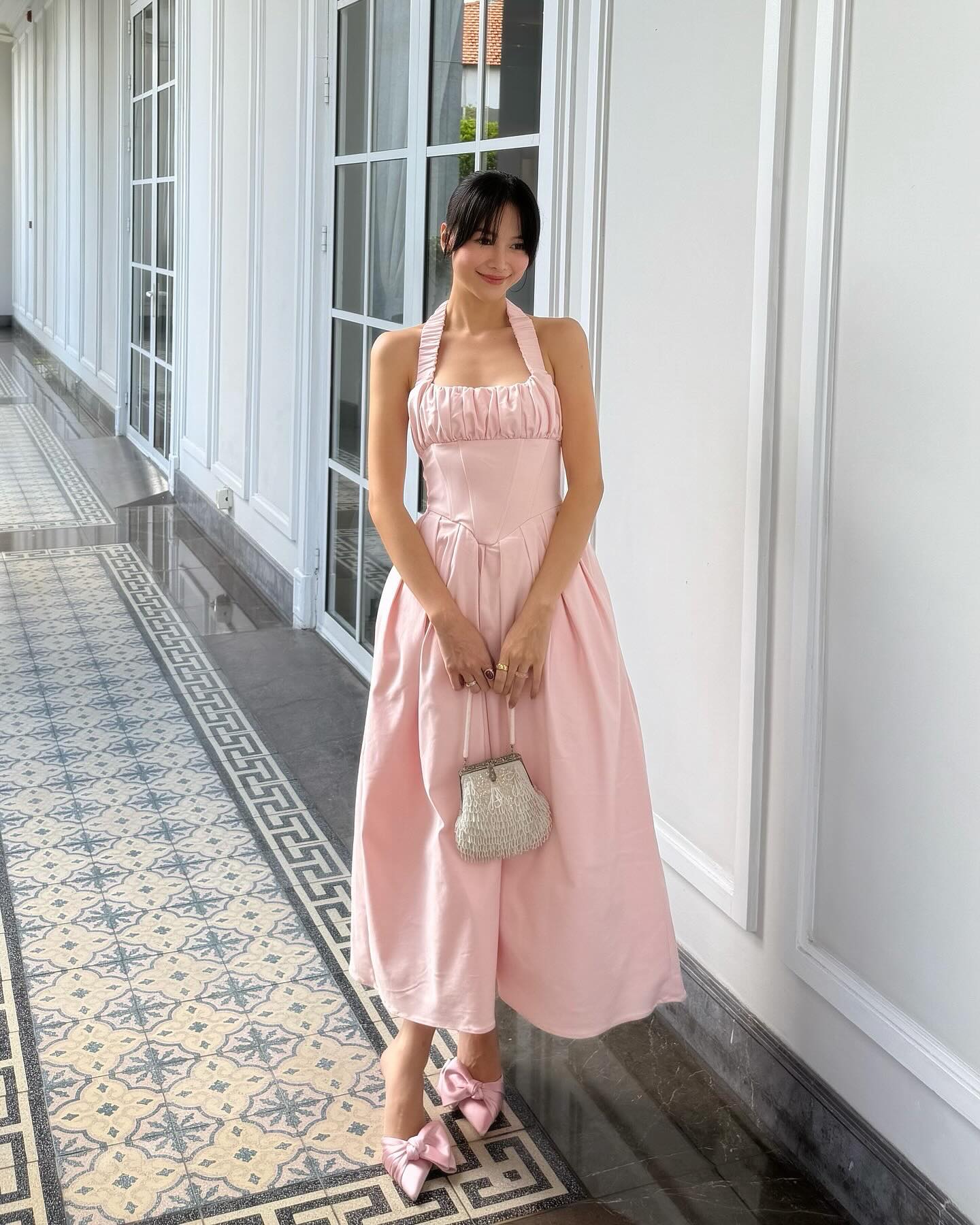 5 Kiểu váy mùa xuân nhẹ nhàng tươi xinh , biến bạn thành cô nàng cuốn hút - Ảnh 4. 5 Kiểu váy mùa xuân nhẹ nhàng tươi xinh , biến bạn thành cô nàng cuốn hút - Ảnh 4.